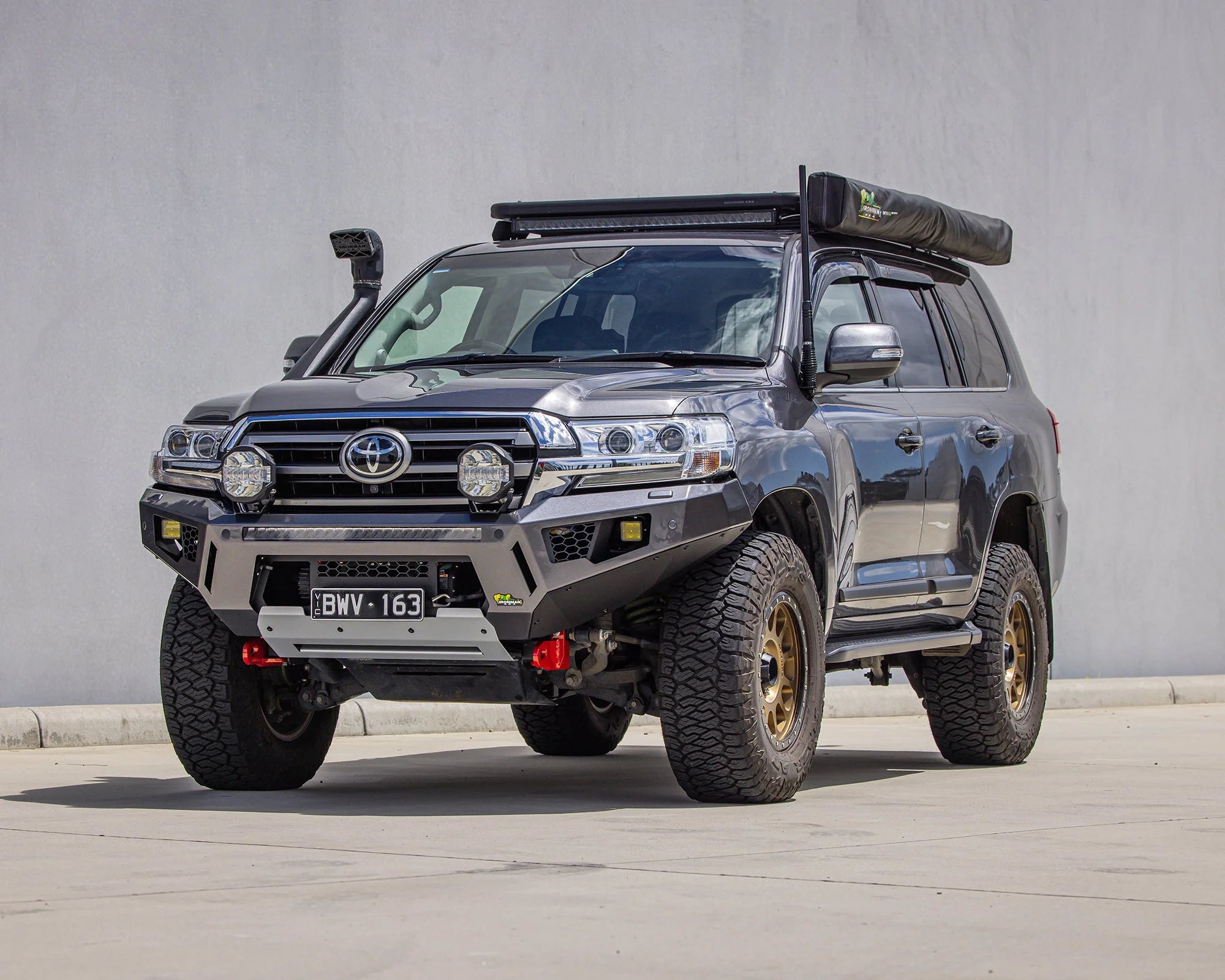 IRONMAN RAID BULL BAR - TOYOTA LANDCRUISER 200 SERIES