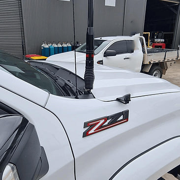 Chevrolet Silverado 1500 Bonnet Aerial UHF Antenna Bracket 2019+