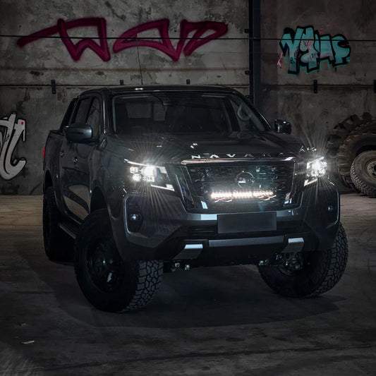 Trailbait - Nissan Navara Behind-Grille Light Bar