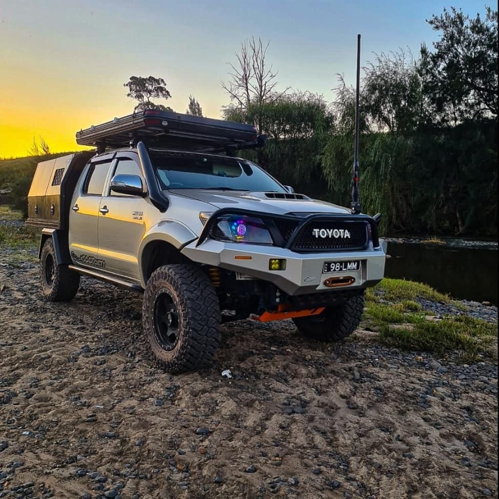 Toyota Hilux N70 11-15 Ambush Triple Hoop Bullbar